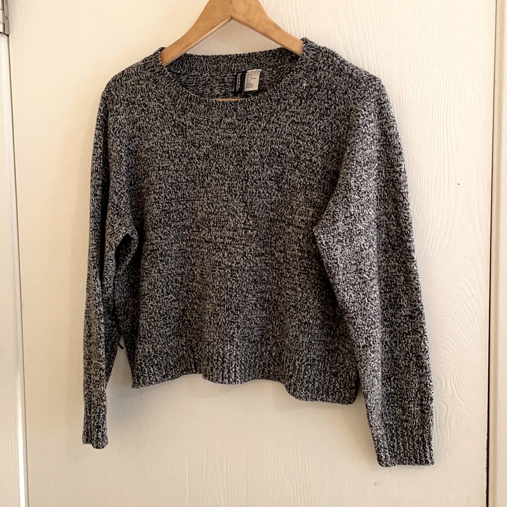 Black and gray sweater